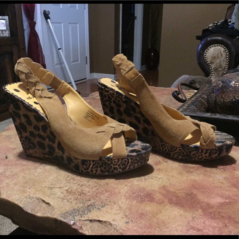 Not rated size 9 sandals