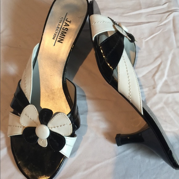 Size 10 black/white slide slides - Picture 2 of 2