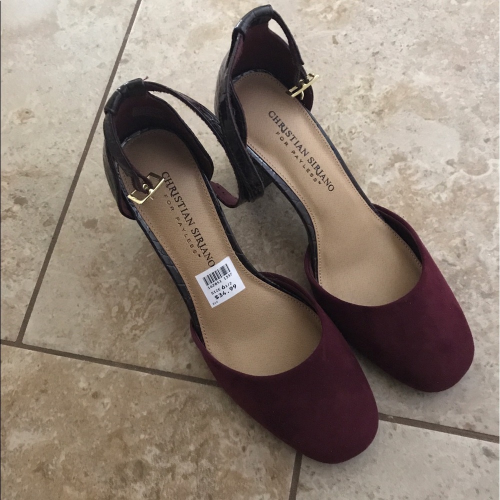 Chunky heel high heels.