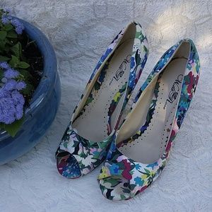 Wild Rose Peep-Toe Pumps