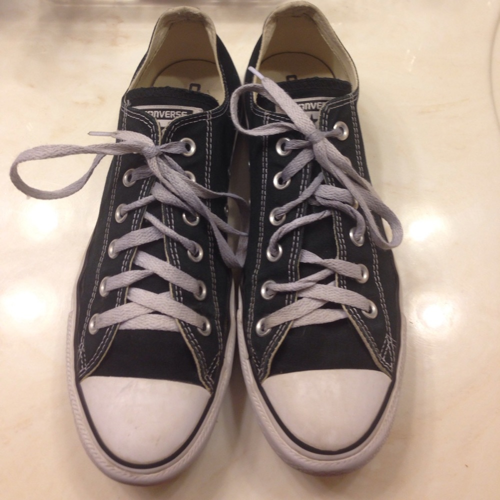 Converse All Star black and white size 10w/8m