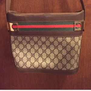 Authentic GUCCI shoulder crossbody