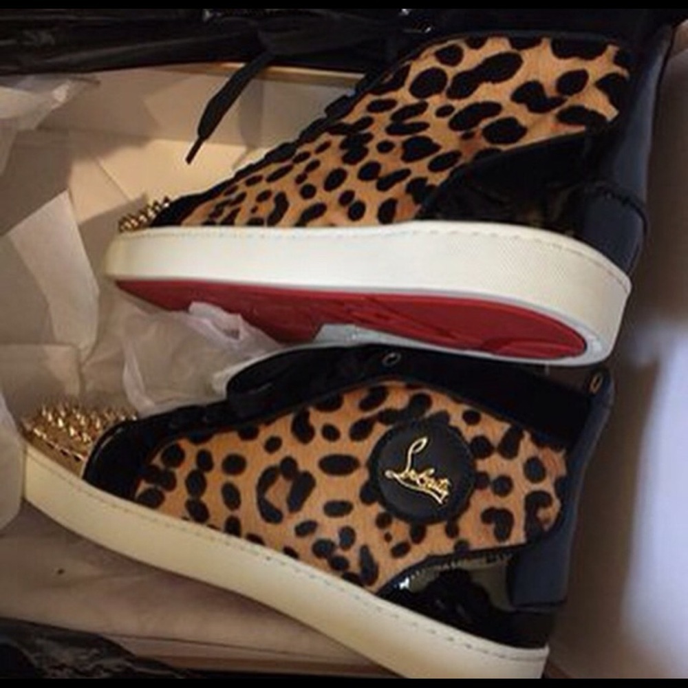 Women's Christian louboutin redbottoms size 5