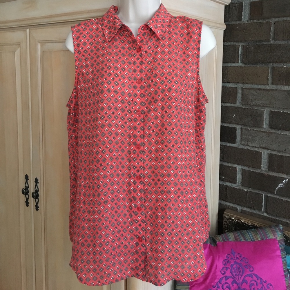 Dressbarn peach paisley button up Sleeveless top L
