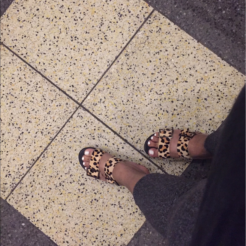 Leopard flatform sandals