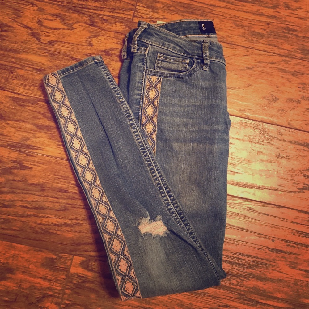 Hollister Embroidered skinny jeans