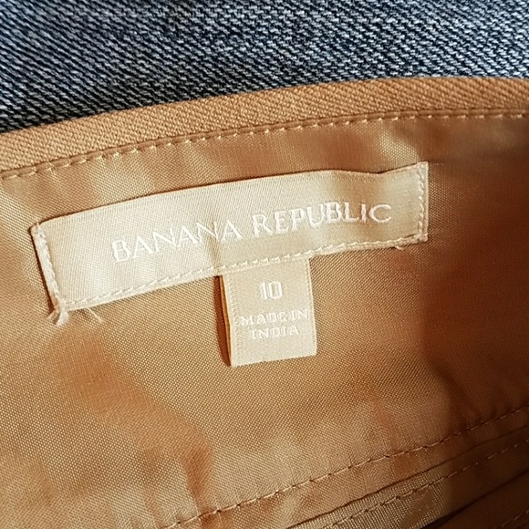 Like new camel colored skirt - Picture 3 of 3