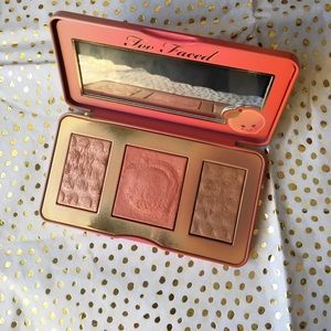 Too Faced Peach Glow