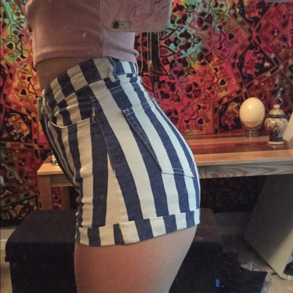 striped shorts