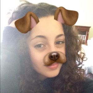 Meet your Posher, Alicia