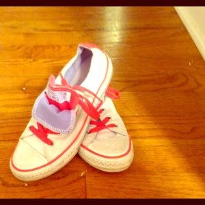 Girls white converse with neon pink laces size 2