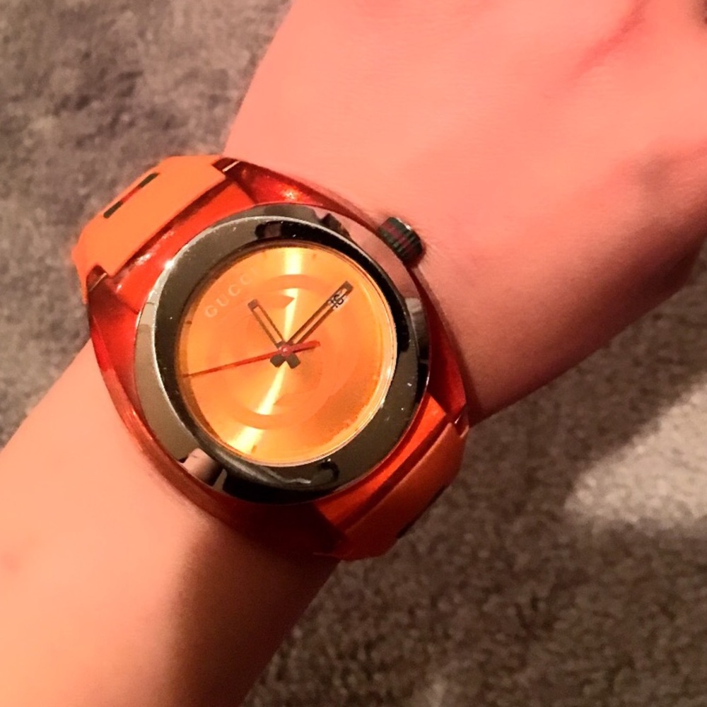 💯authentic Gucci sports watch