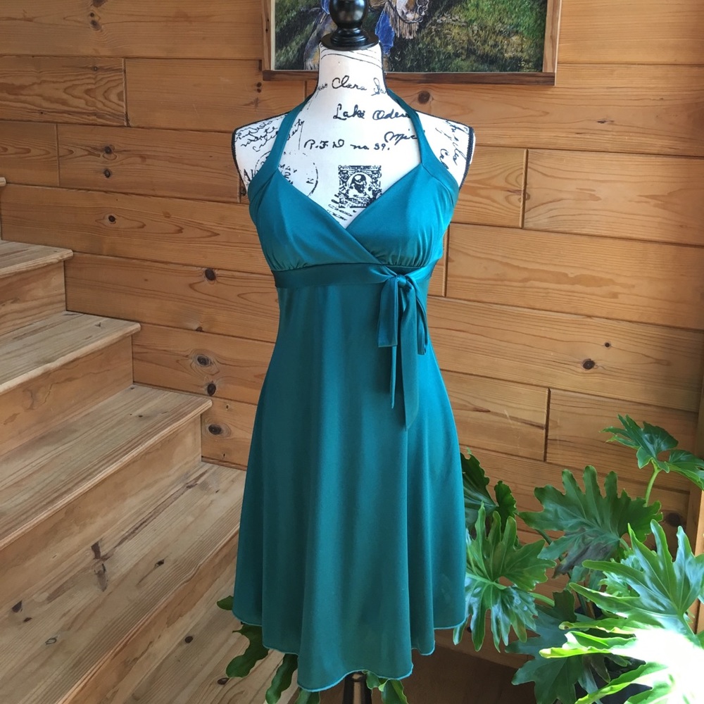 Beautiful hunter green dress