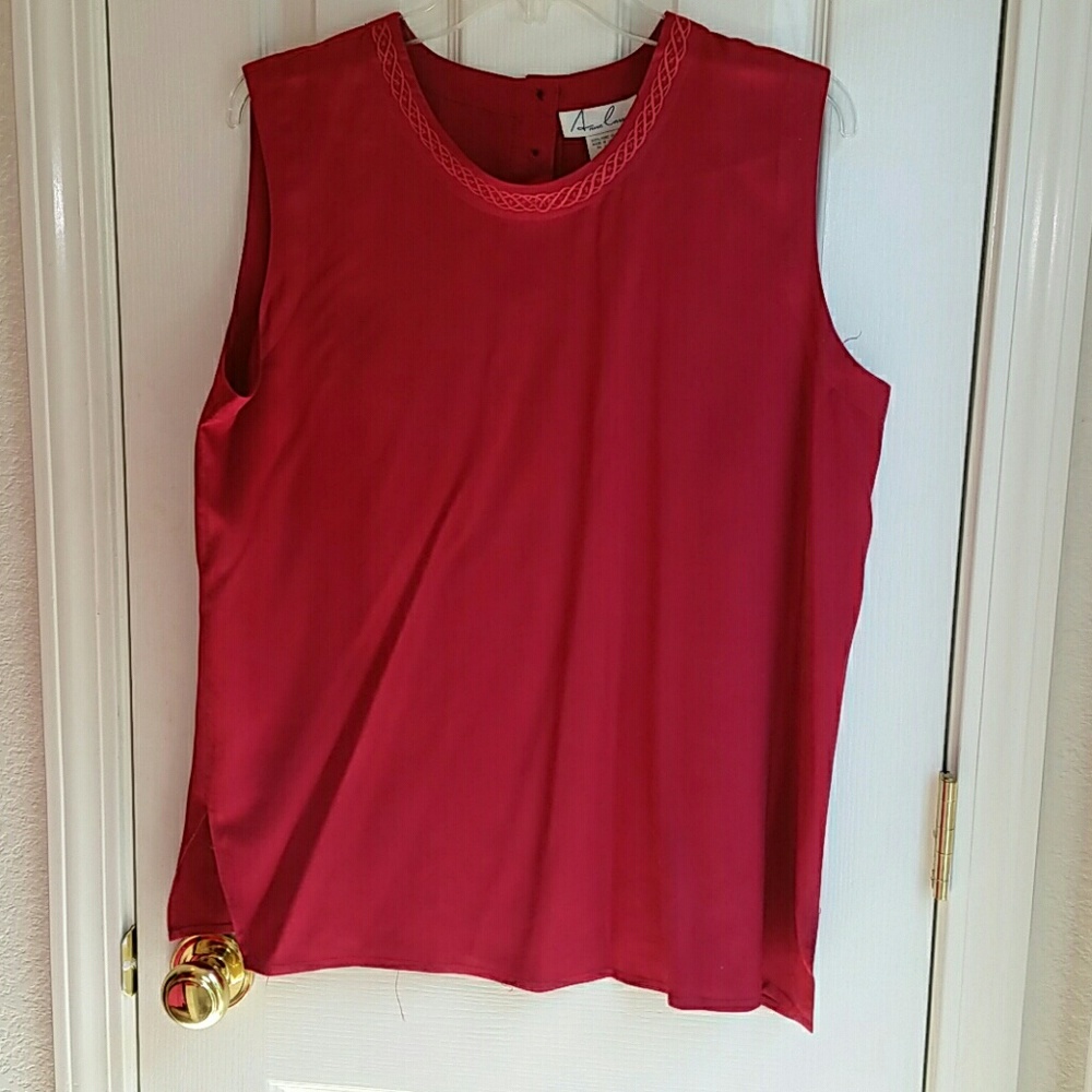 DEEP CRANBERRY SILK TANK SZ L