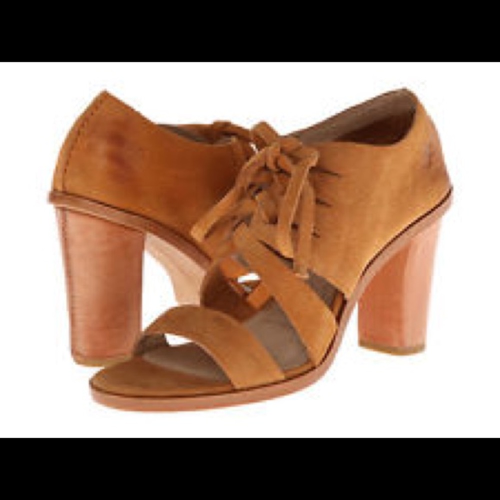 Frye Sofia Tie On camel nubuck shoes size 5.5
