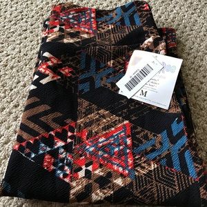 😍NWT LuLaRoe Cassie Aztec/Geometric Skirt Medium