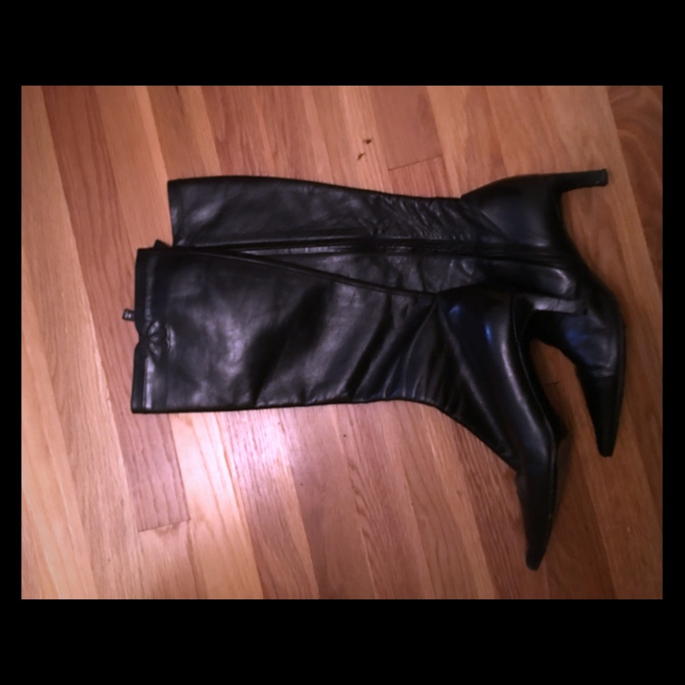 Chanel boots narrow feet