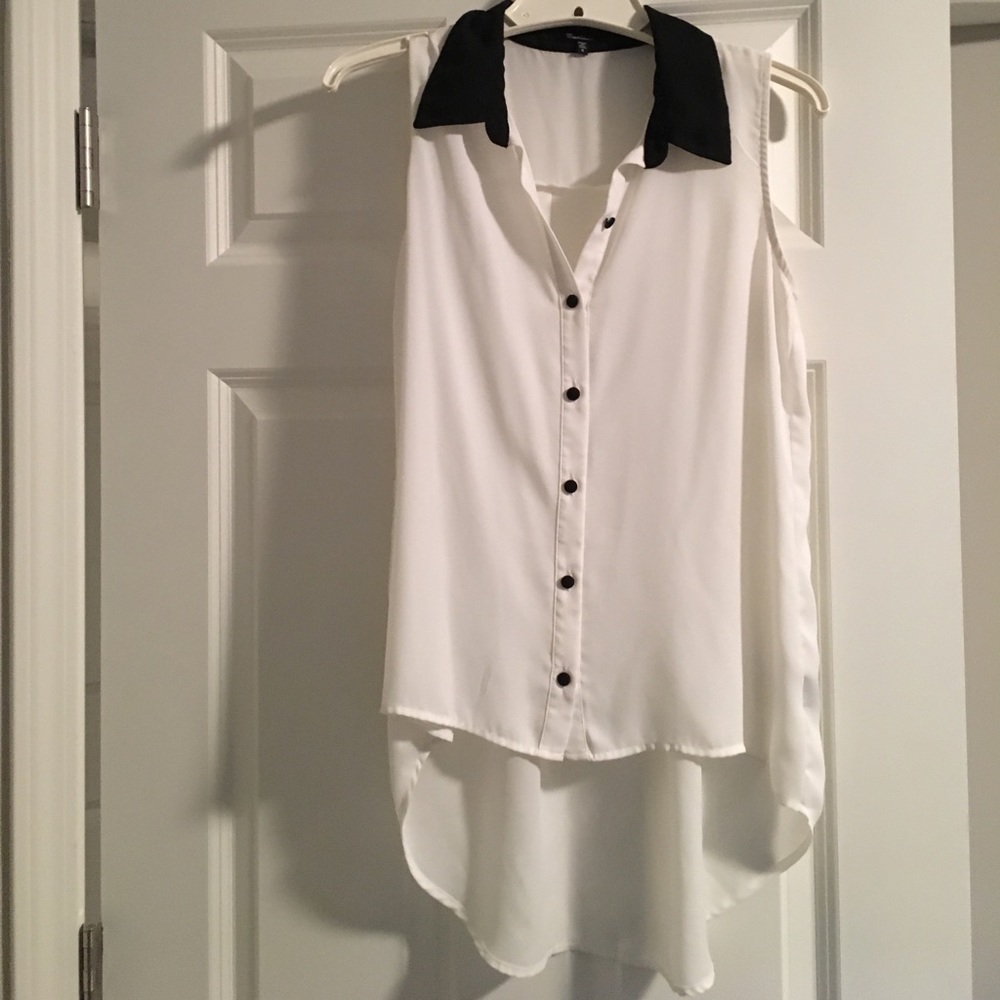 High-low Sleeveless Blouse