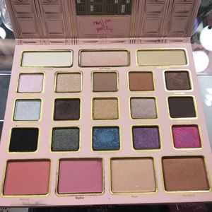 Too faced palette