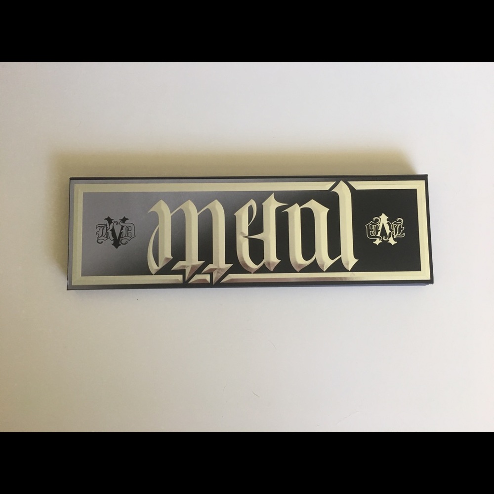 Kat Von D Metal Matte Palette