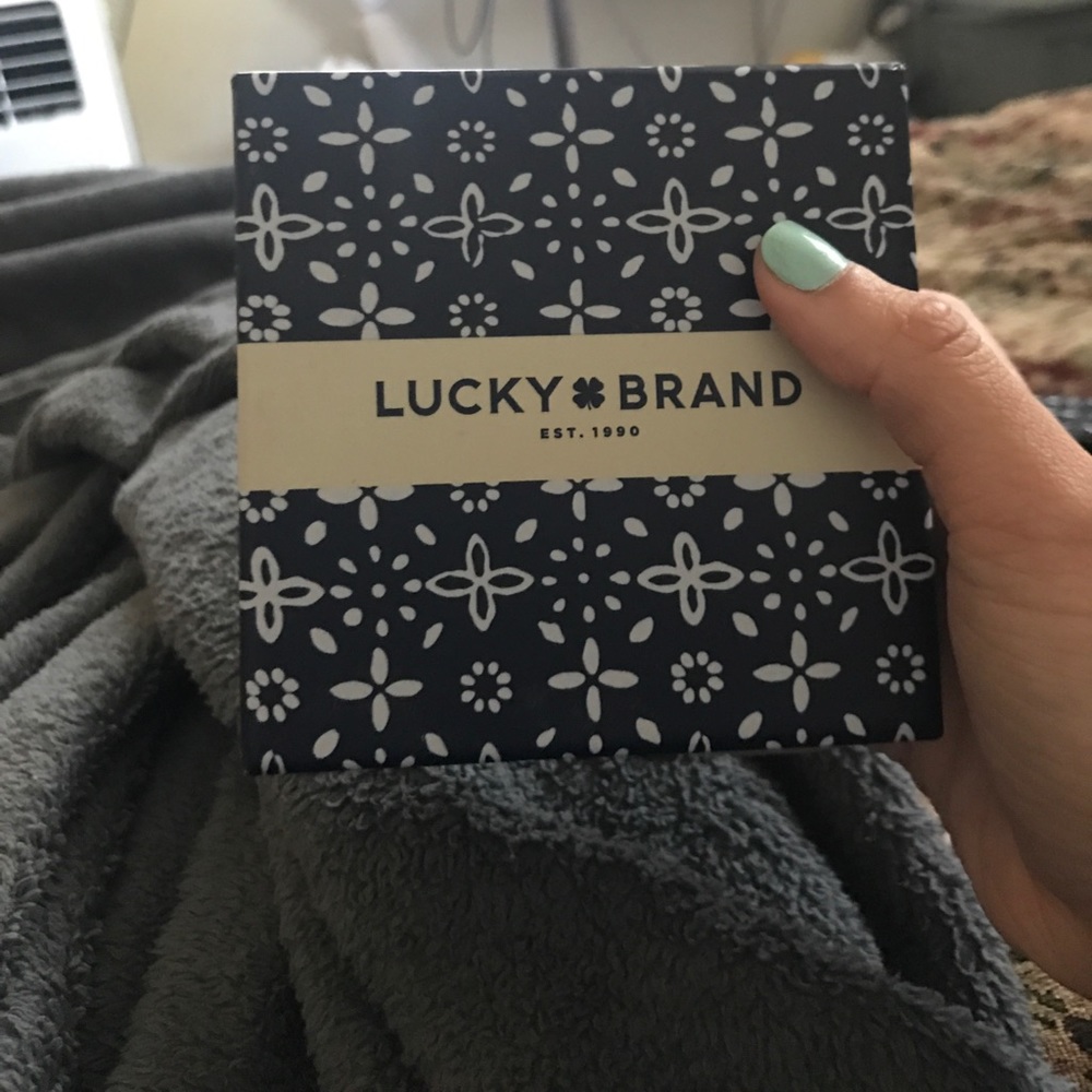 lucky brand bracelet never worn