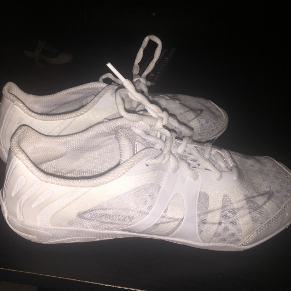 Infinity vengeance cheer shoe