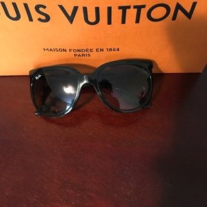 RAY-BANS- original cats sunglasses