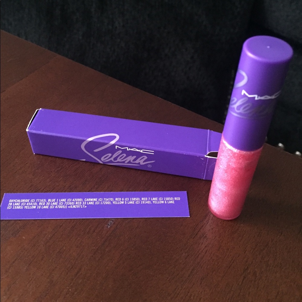MAC Selena Bidi Bidi Bom Bom Lipglass