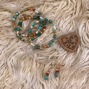 Bracelet and earring bundle ✨🌙
