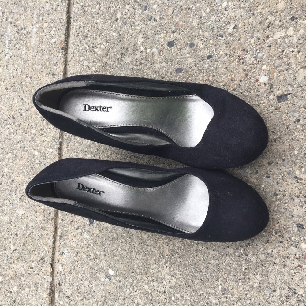 Size 9 Dexter wedge black