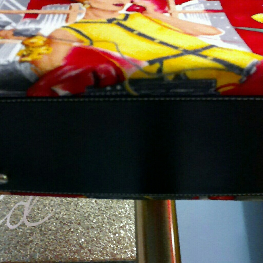 Handbag - Picture 3 of 4