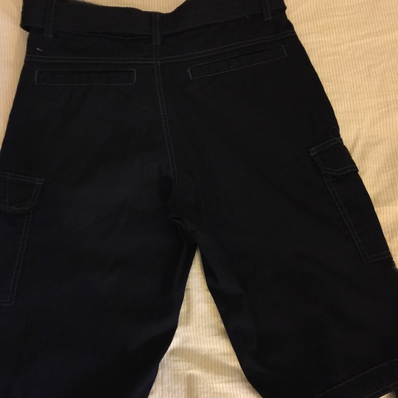 Men Cargo Shorts - Picture 4 of 4