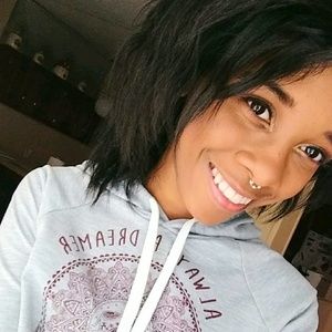 Meet your Posher, Cristina