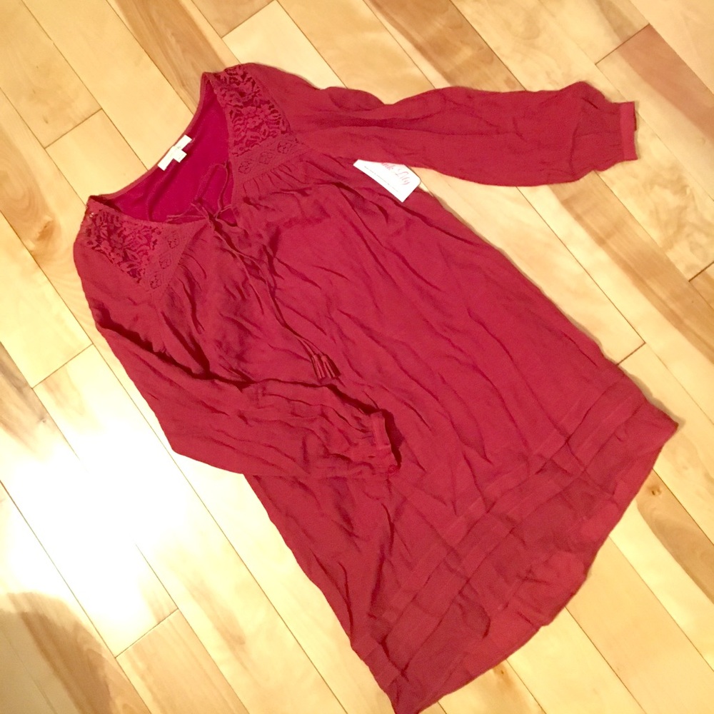 Burgundy Long sleeve dress with lace detailing