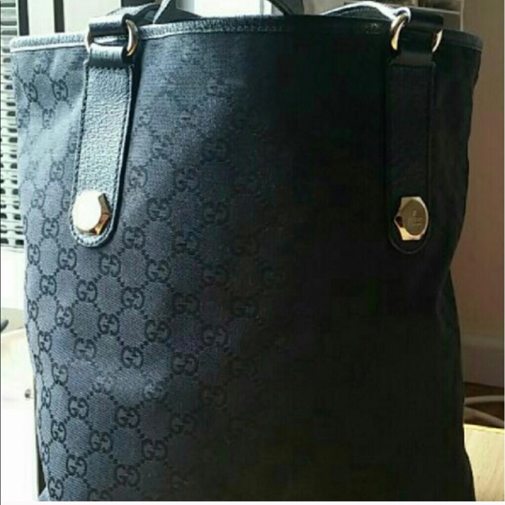 **SOLD**Black canvas AUTHENTIC Gucci tote! Wear