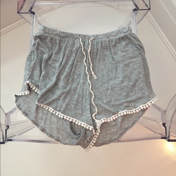 LA Hearts grey shorts with cream fringe on bottom - Picture 1 of 4