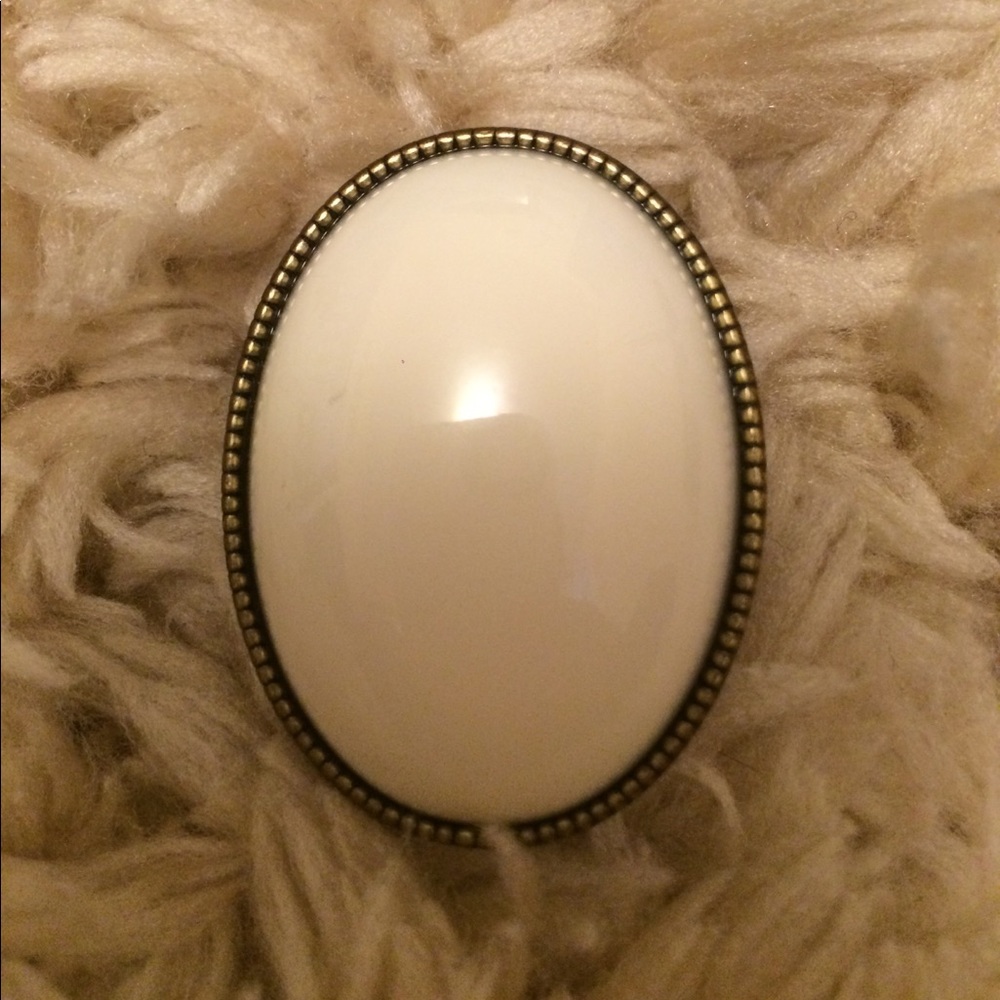 Stunning Statement Ring - image 3