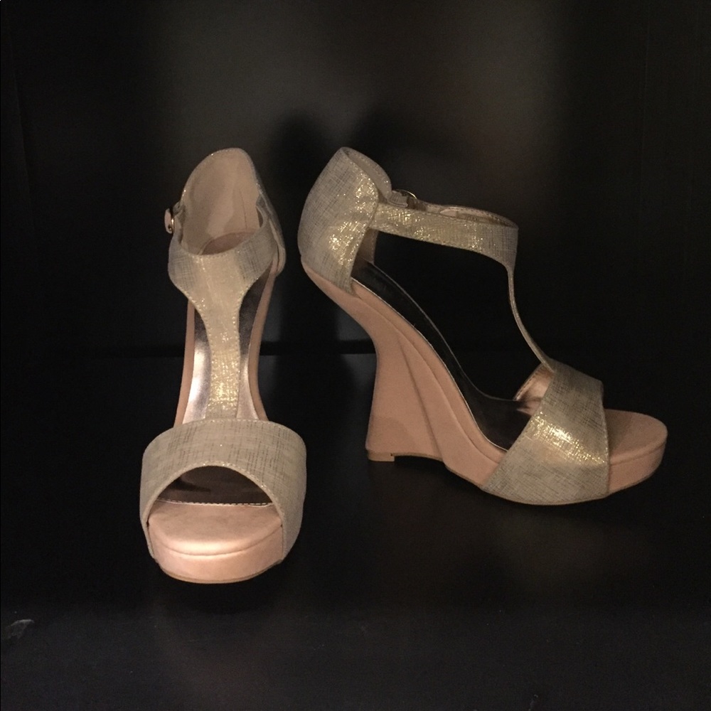 Pale pink/cream and gold Paper Fox sandals 7.5