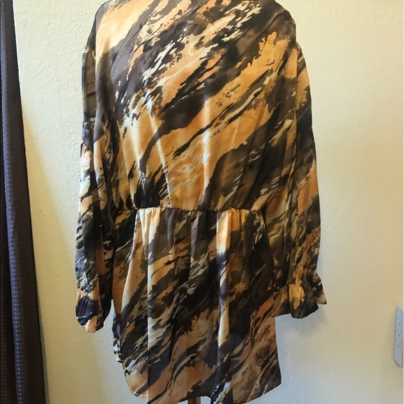 Orange/brown multi colored flared out long sleeve - Picture 3 of 4