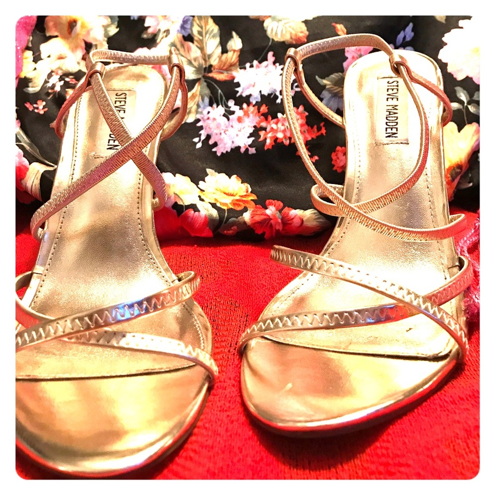STEVE MADDEN DAPHNY GOLD HIGH HEELS SIZE 8 👠 - Picture 3 of 8