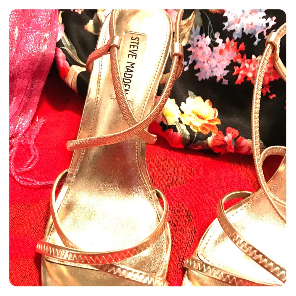 STEVE MADDEN DAPHNY GOLD HIGH HEELS SIZE 8 👠 - Picture 5 of 8