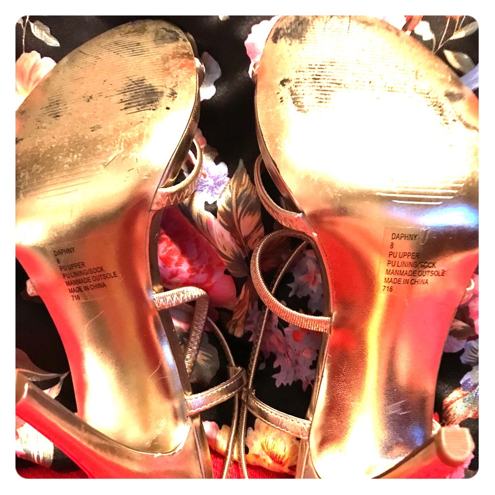 STEVE MADDEN DAPHNY GOLD HIGH HEELS SIZE 8 👠 - Picture 7 of 8