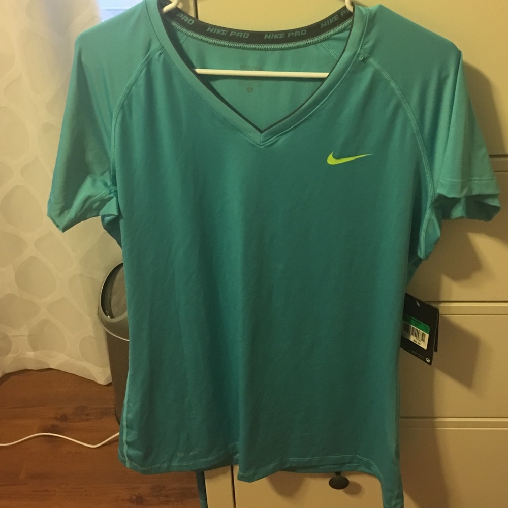 Nike pro