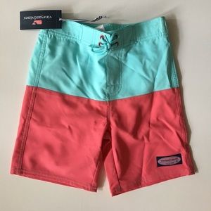 NWT Vineyard Vines swim trunks size 7