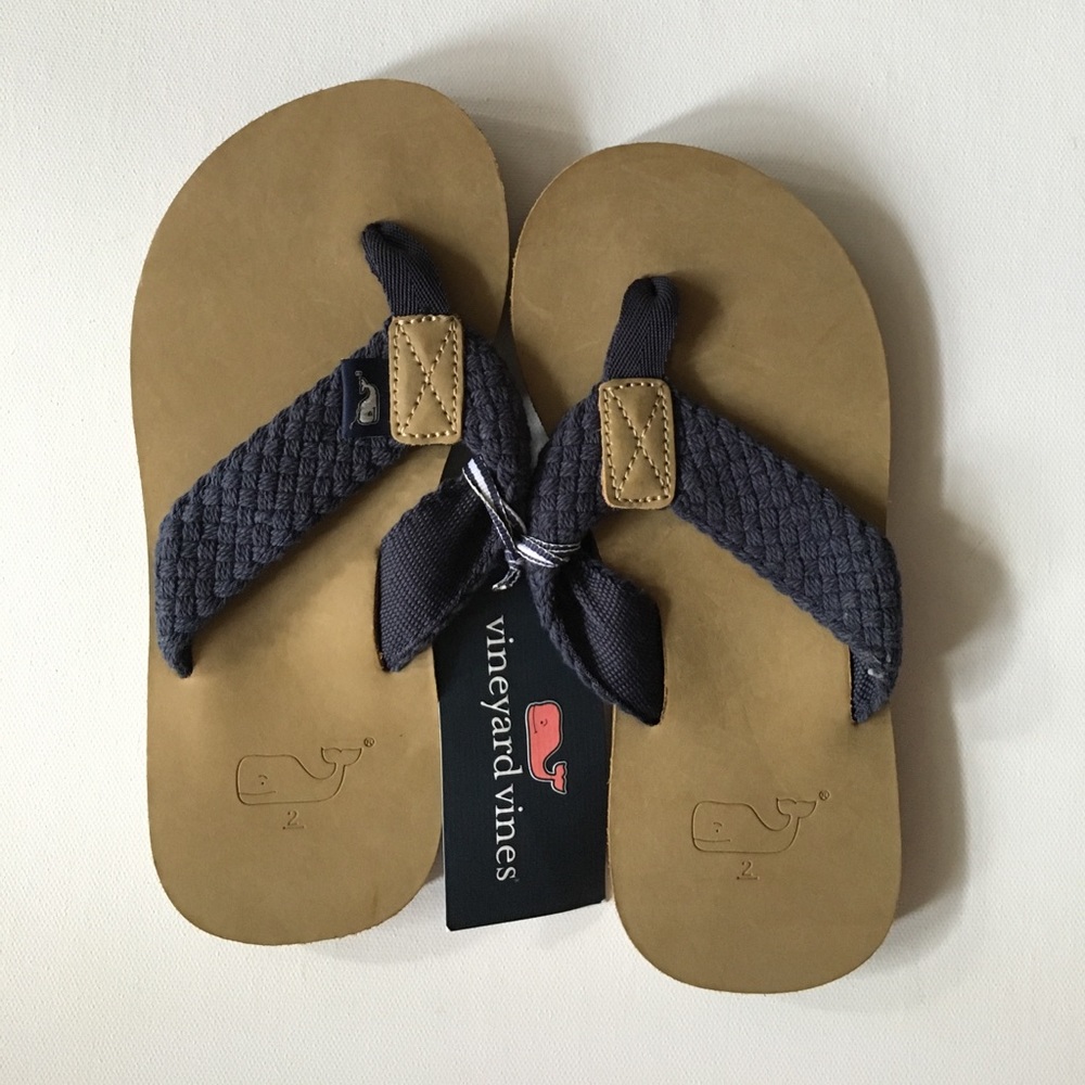 NWT Vineyard Vines braided flip flops size 2