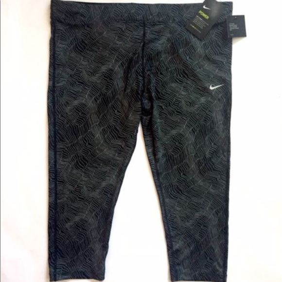 NWT Nike plus size running Cropped tights - Picture 3 of 3