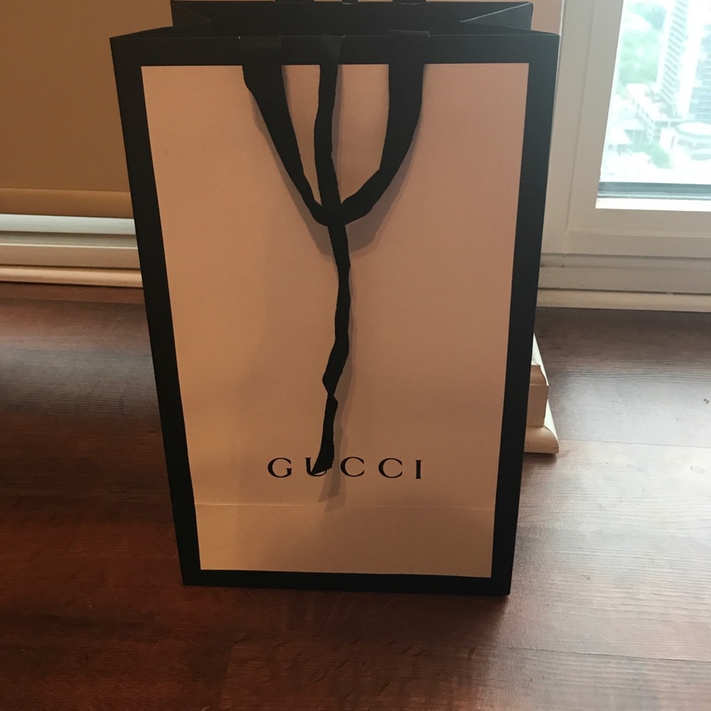 Gucci shopping bag
