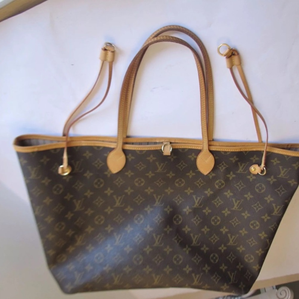 Louis vuitton bag great condition. Neverfull mm
