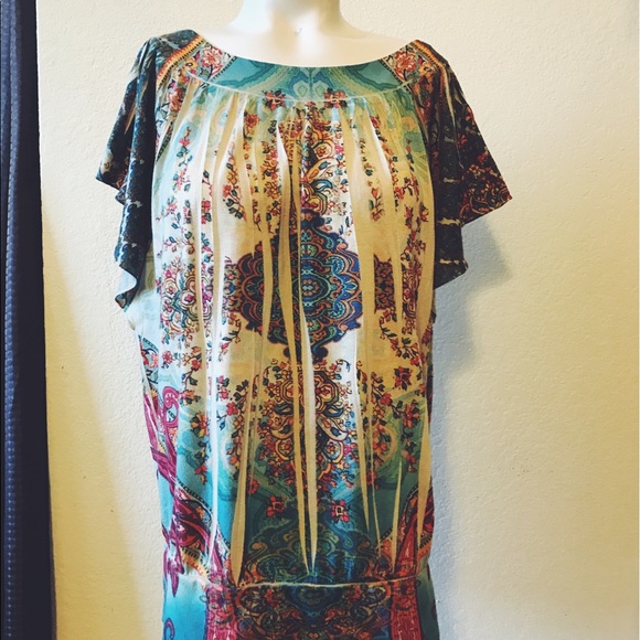 Multi-colored short sleeve top. Intricate design. - Picture 1 of 3