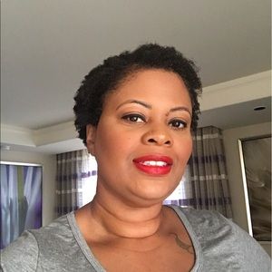 Meet your Posher, Renee